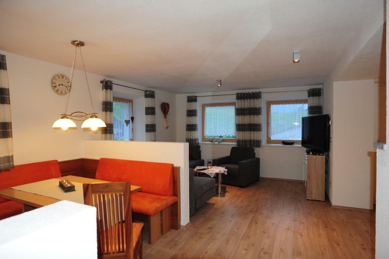 Xl Appartements Steinhaus Cadipietra Exterior foto