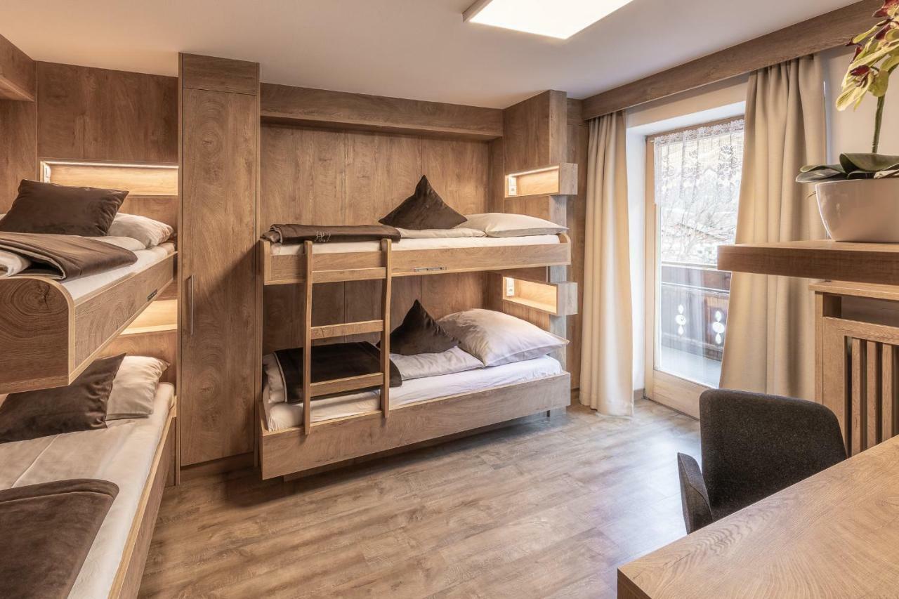 Xl Appartements Steinhaus Cadipietra Exterior foto
