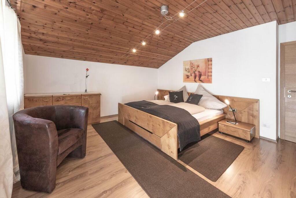 Xl Appartements Steinhaus Cadipietra Exterior foto