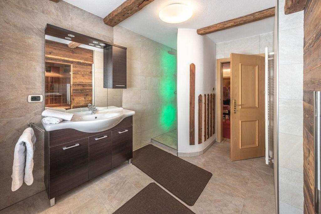 Xl Appartements Steinhaus Cadipietra Exterior foto